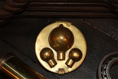 BRASS SPARE BULB HOLDER - click to enlarge